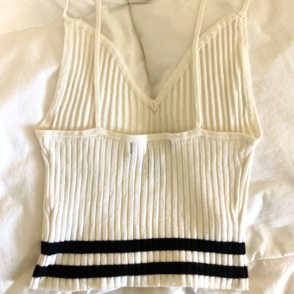 Forever 21 White Tank Top Size S - Picture 2 of 4